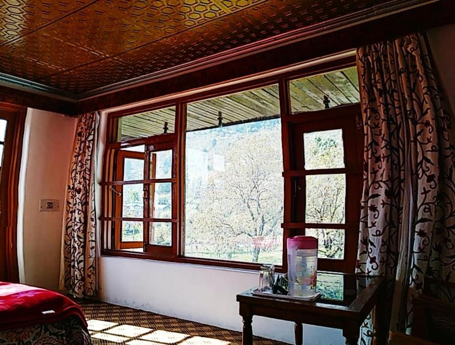 Hotel King Palace Pahalgām Εξωτερικό φωτογραφία
