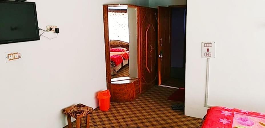Hotel King Palace Pahalgām Εξωτερικό φωτογραφία